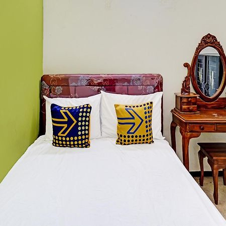 Spot On 91716 Kost Yy Syariah Hotel Mojokerto Luaran gambar