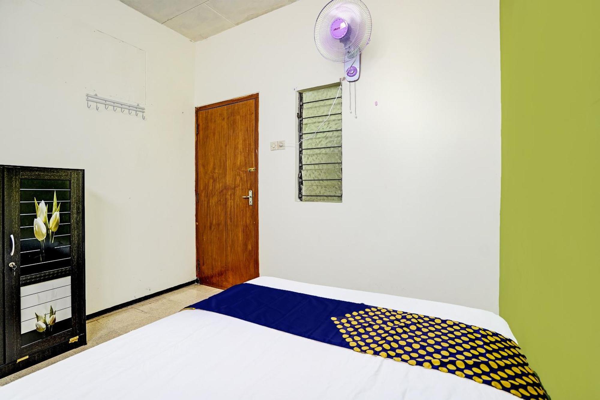 Spot On 91716 Kost Yy Syariah Hotel Mojokerto Luaran gambar