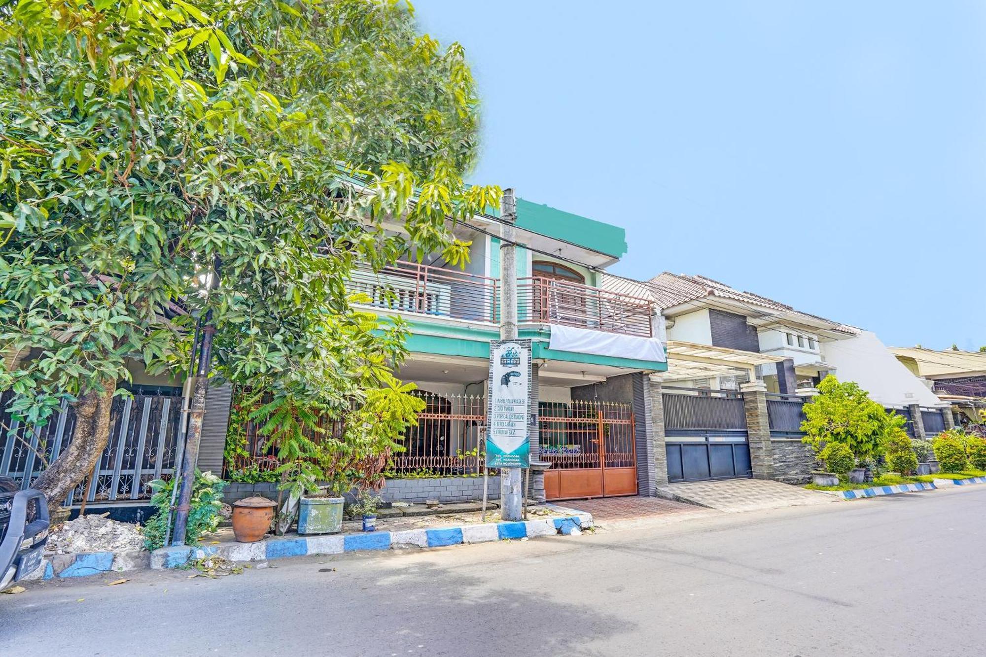 Spot On 91716 Kost Yy Syariah Hotel Mojokerto Luaran gambar