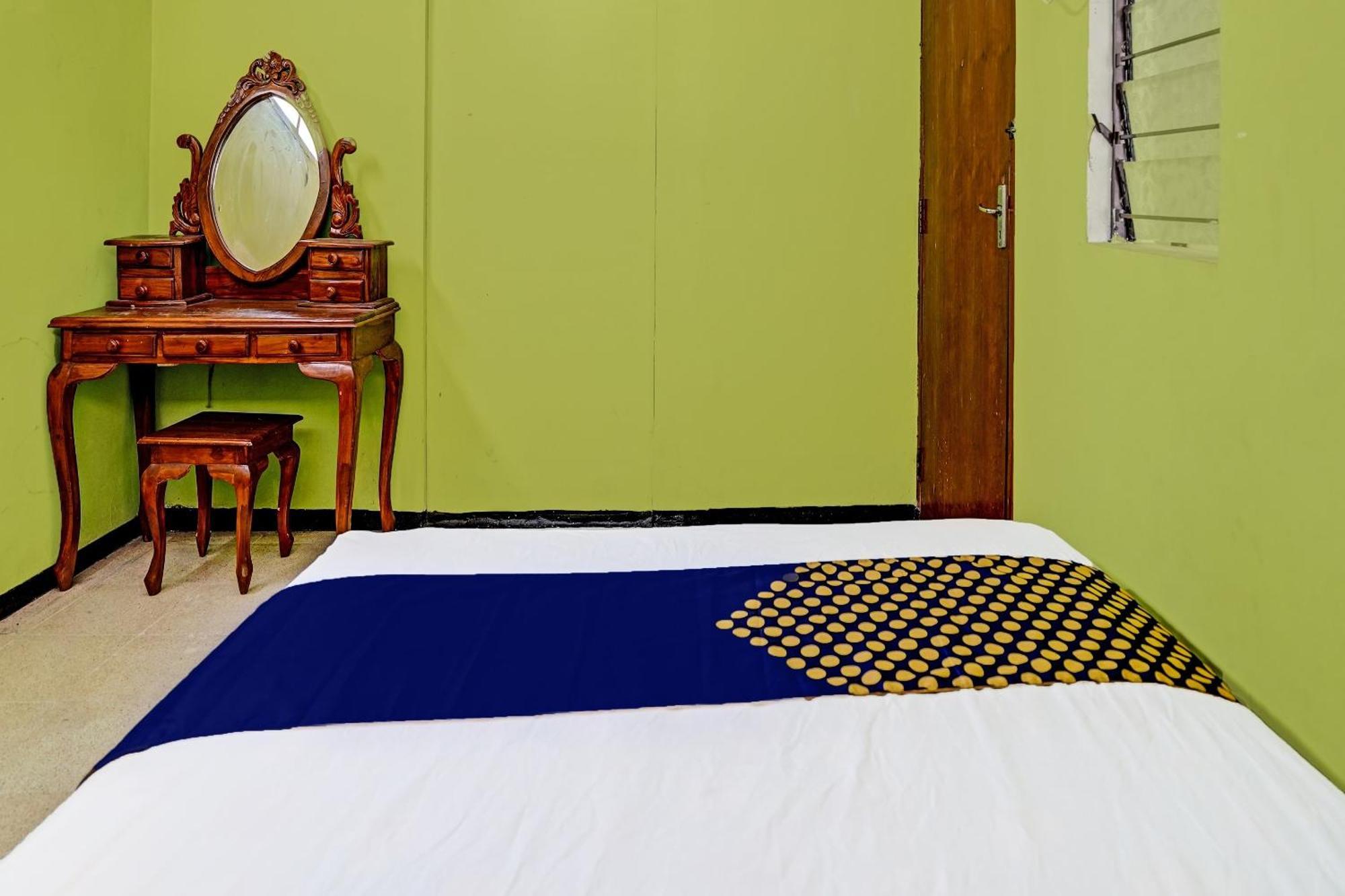 Spot On 91716 Kost Yy Syariah Hotel Mojokerto Luaran gambar