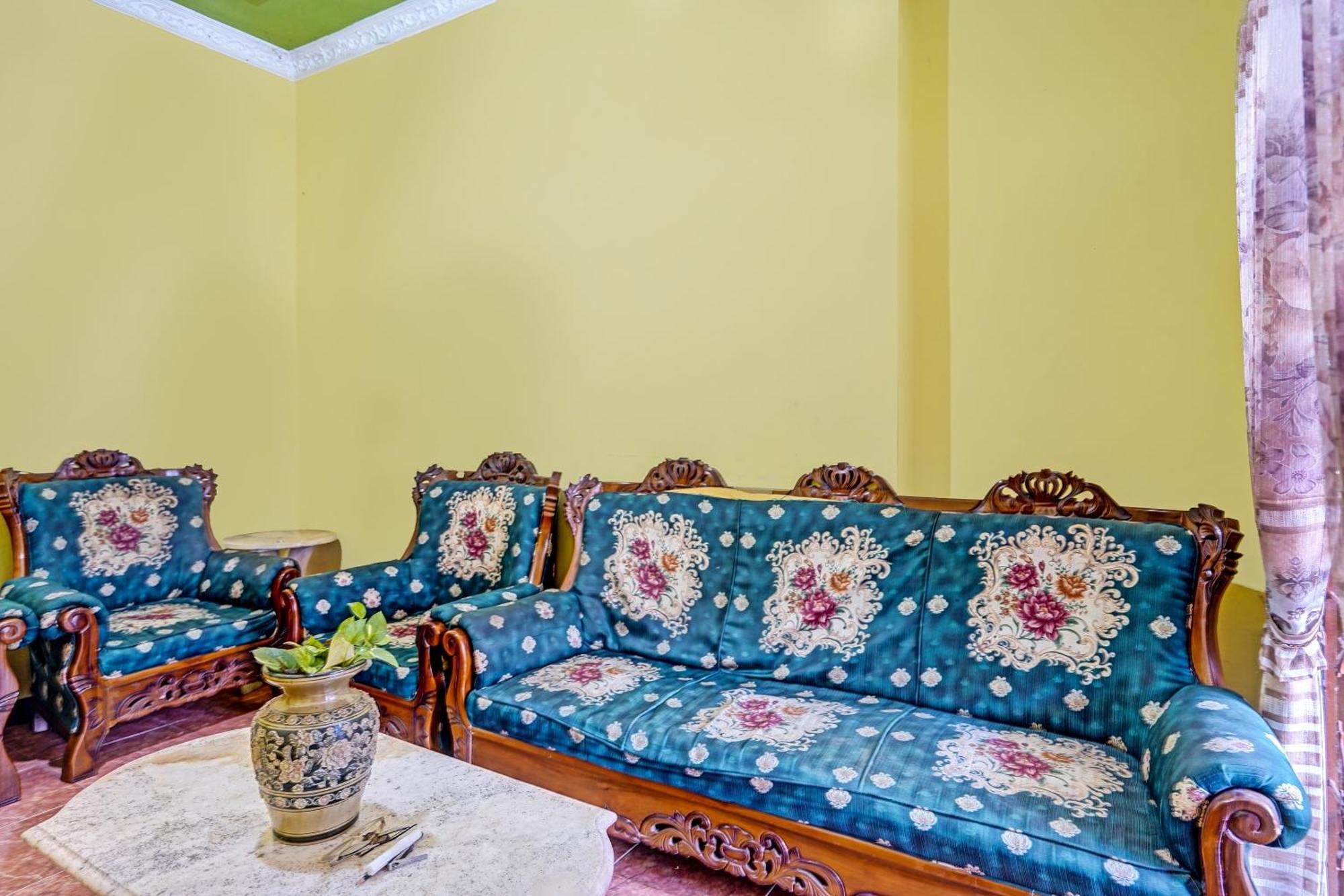 Spot On 91716 Kost Yy Syariah Hotel Mojokerto Luaran gambar